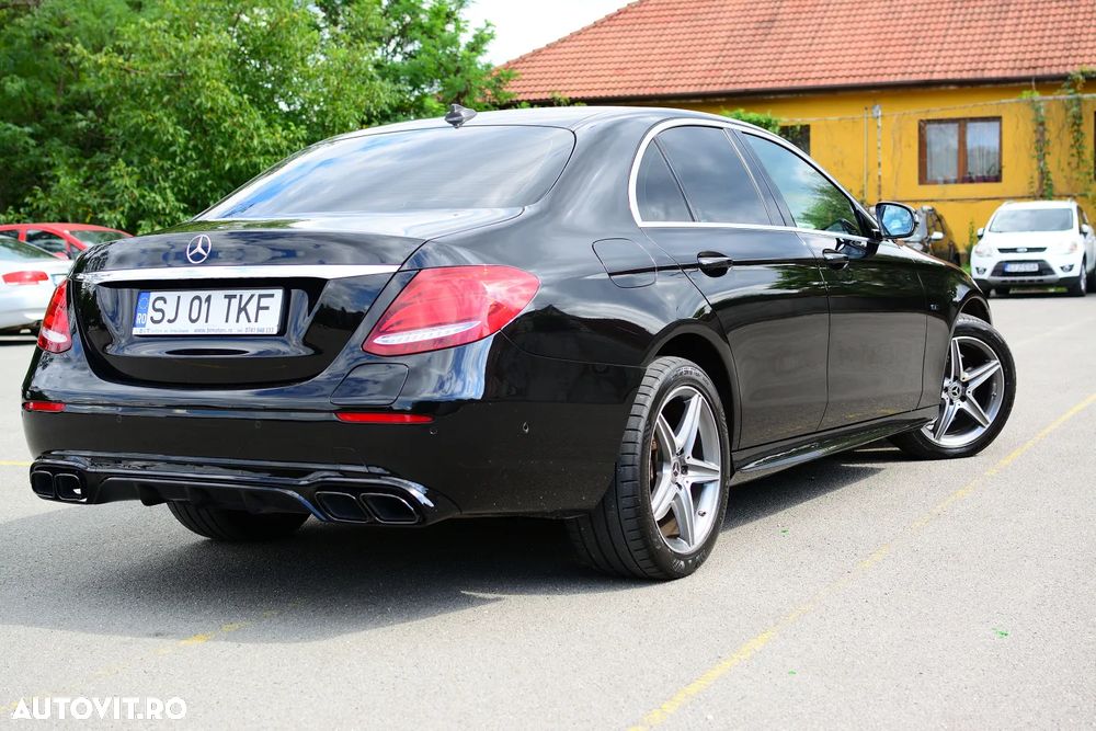 Mercedes-Benz E 300 de 9G-TRONIC - 4