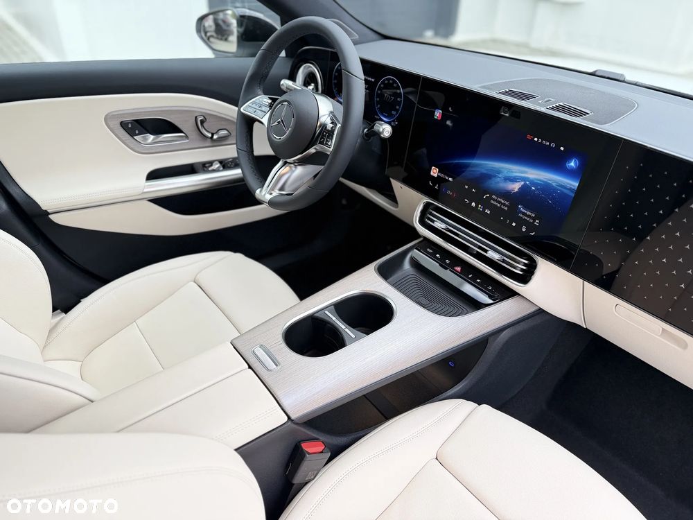 Mercedes-Benz CLA 200 58kWh - 26