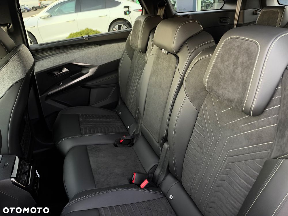 Peugeot 5008 1.2 PureTech mHEV GT S&S e-DCS6 - 15
