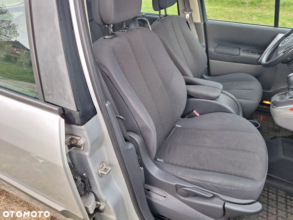 Renault Scenic - 32