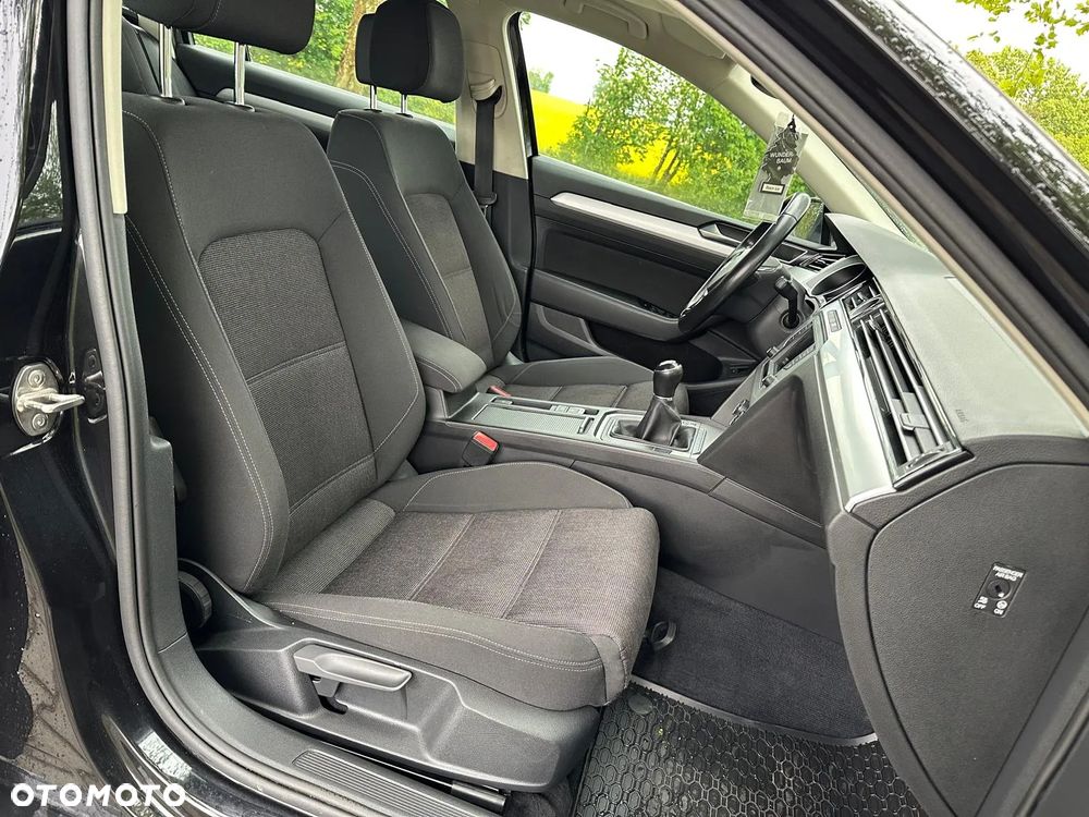 Volkswagen Passat Variant 2.0 TDI (BlueMotion Technology) Comfortline - 8