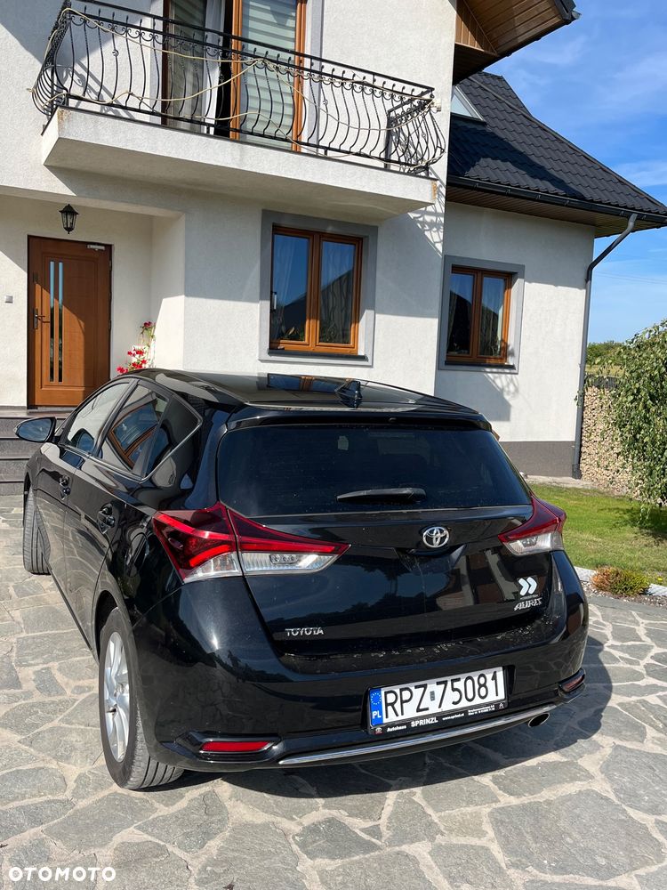 Toyota Auris 1.6 D-4D Comfort - 3