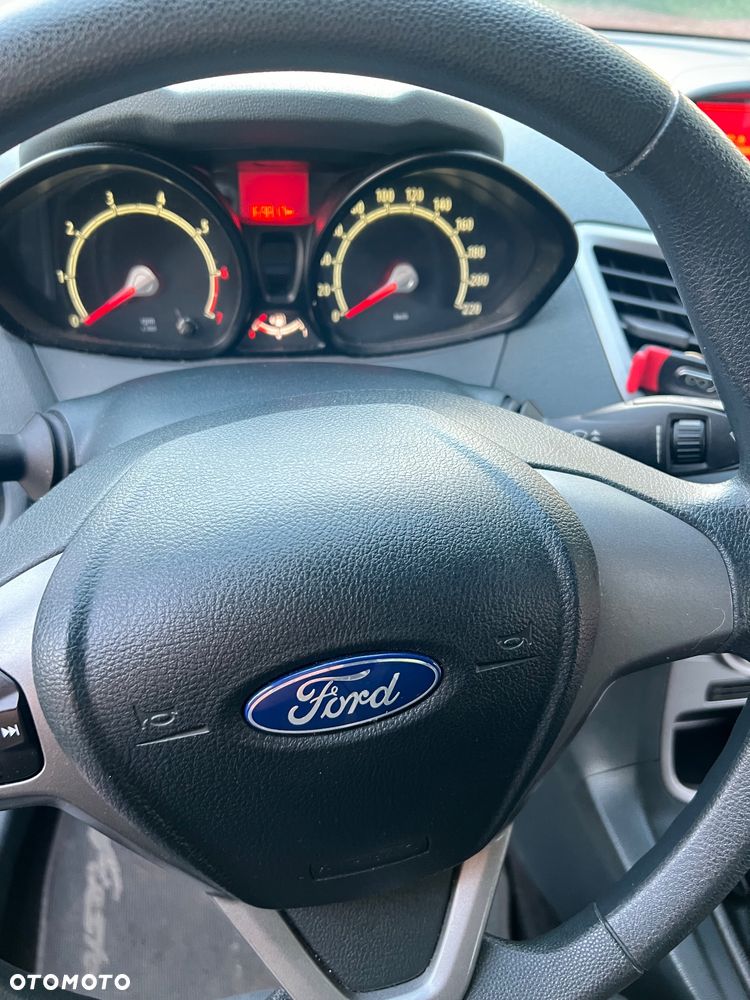 Ford Fiesta 1.25 Trend - 8