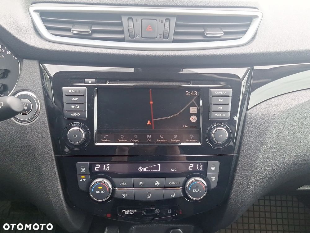 Nissan Qashqai 1.3 DIG-T N-Connecta - 17