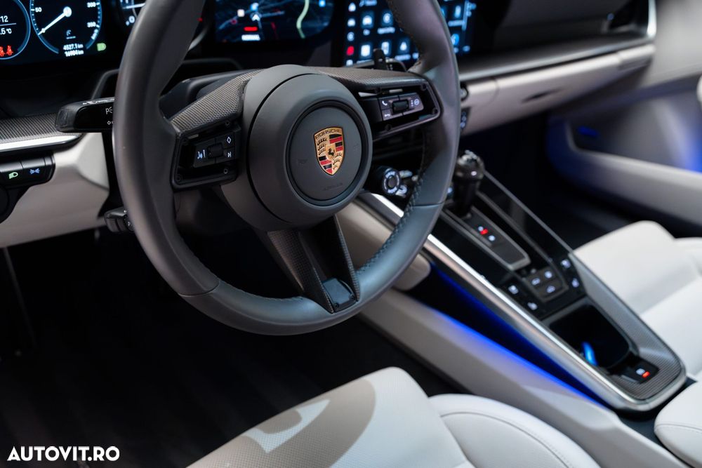 Porsche 911-TURBO-S PDK - 17