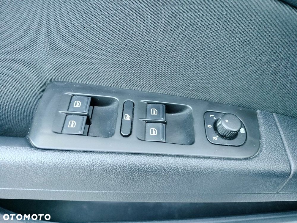 Skoda Superb 2.0 TDI Active DSG - 17