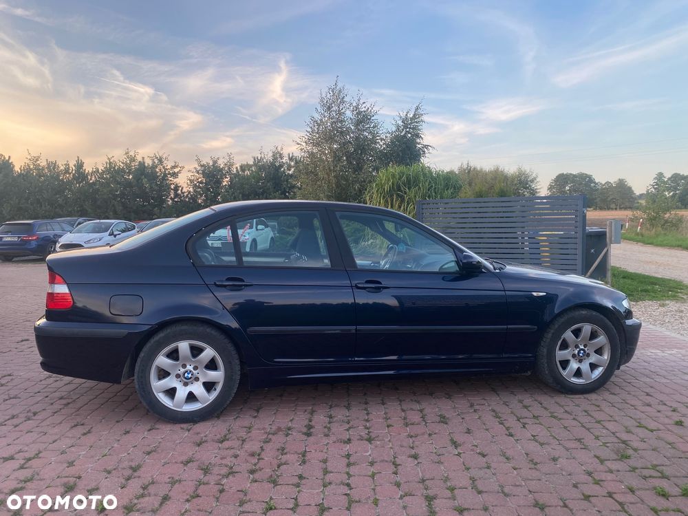 BMW Seria 3 318i - 21