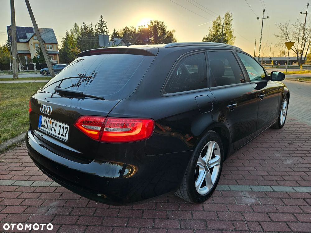 Audi A4 Avant 2.0 TDI DPF multitronic S line Sportpaket - 6