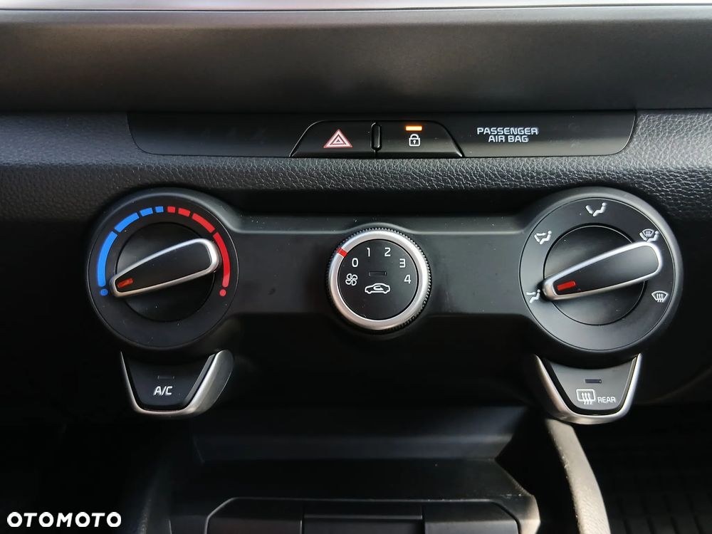 Kia Stonic 1.0 T-GDI M - 11