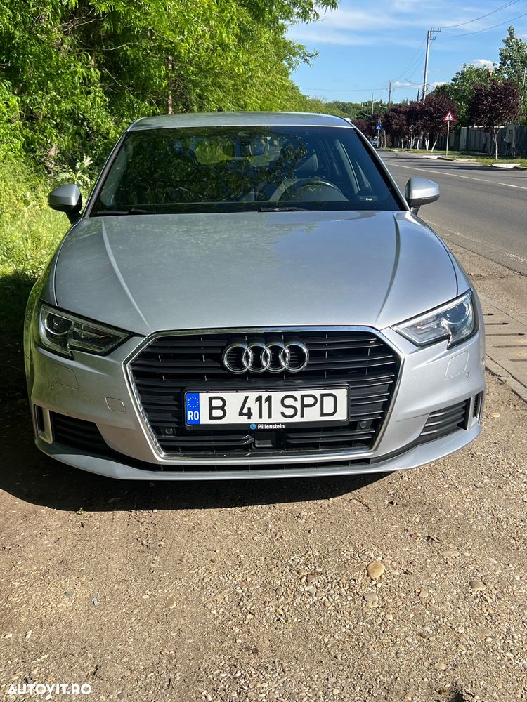 Audi A3 2.0 TDI S tronic Sport - 1