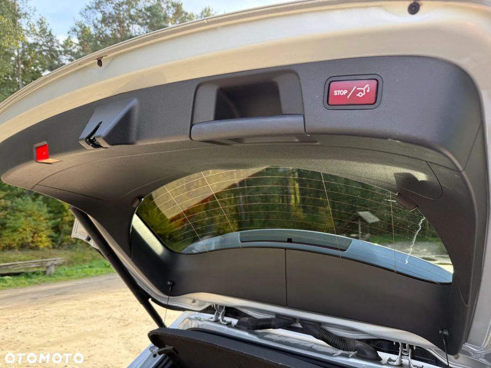 Mercedes-Benz GLA 250 4-Matic - 10