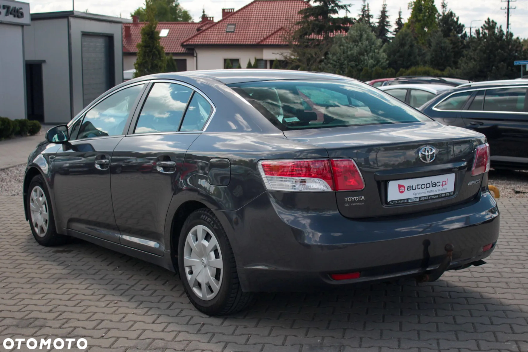 Toyota Avensis 1.6 - 4