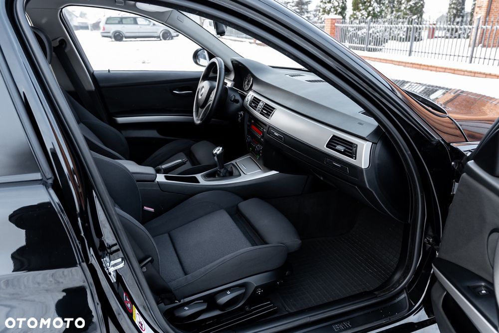 BMW Seria 3 320d DPF - 21