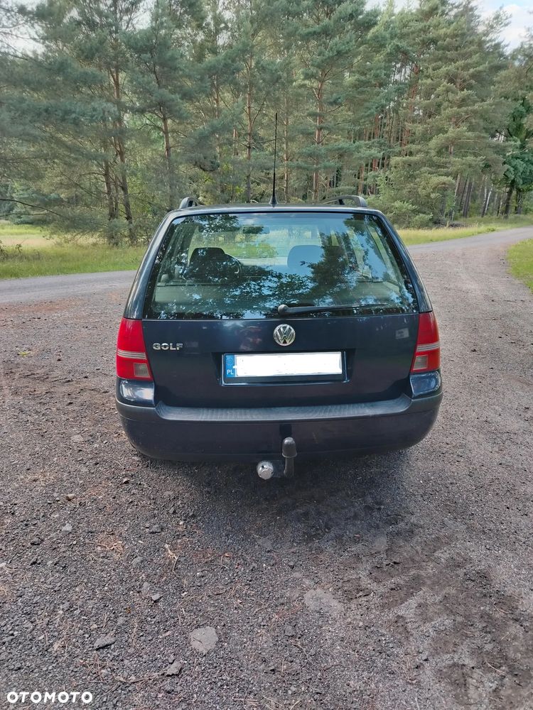 Volkswagen Golf - 4