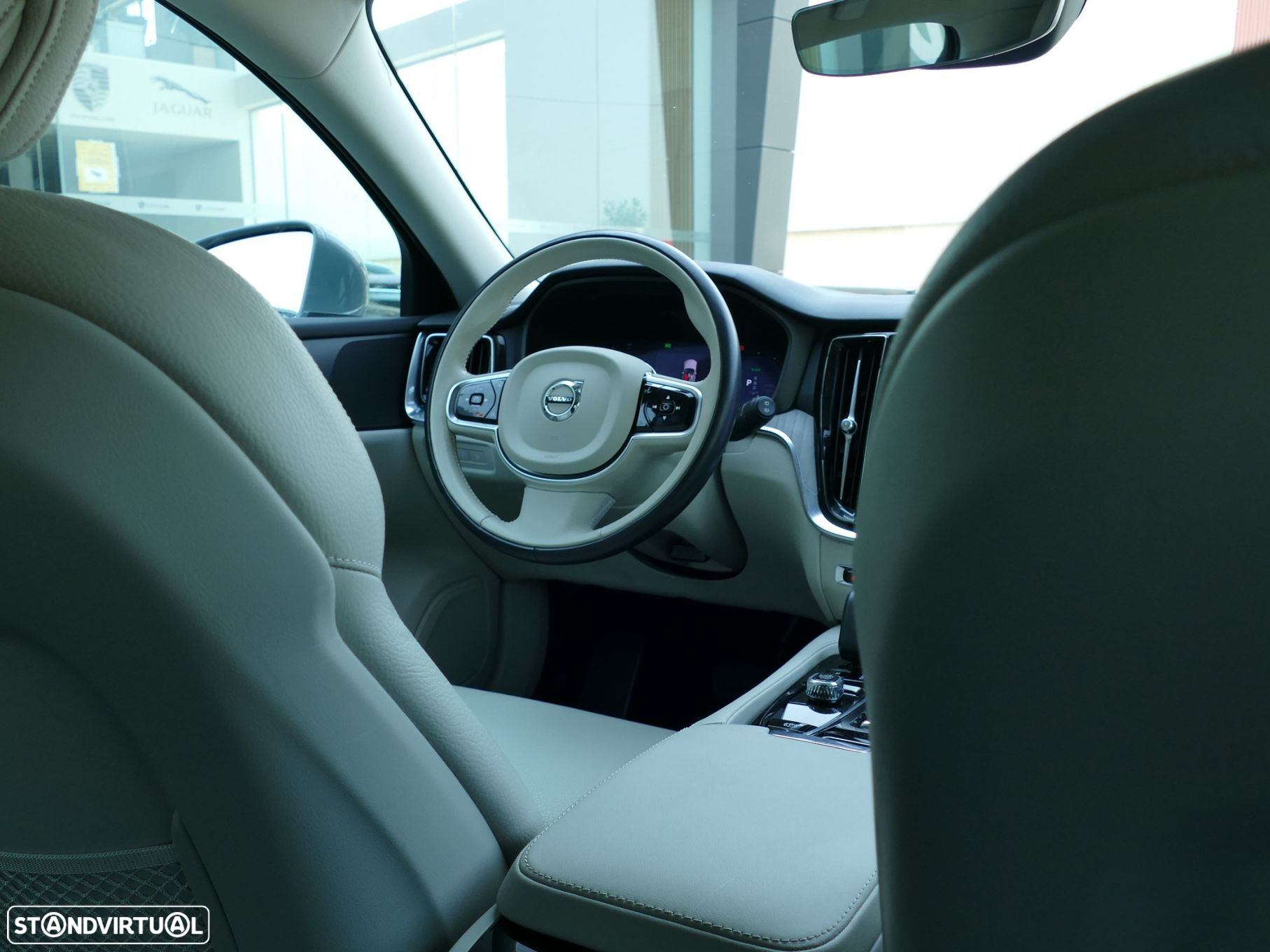 Volvo V60 2.0 T6 AWD TE Core - 34