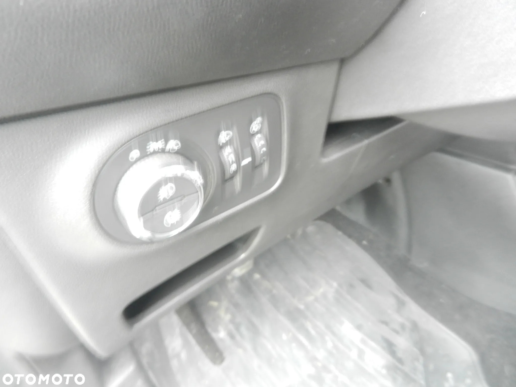 Opel corsa van - 18