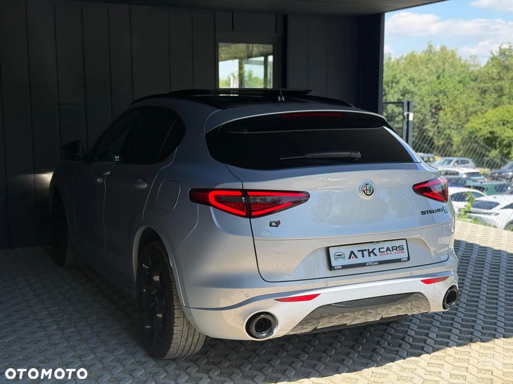 Alfa Romeo Stelvio 2.0 Turbo Veloce Q4 - 13