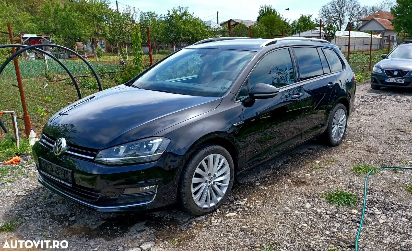 Volkswagen Golf 2.0 TDI BlueMotion Technology DSG Lounge - 4