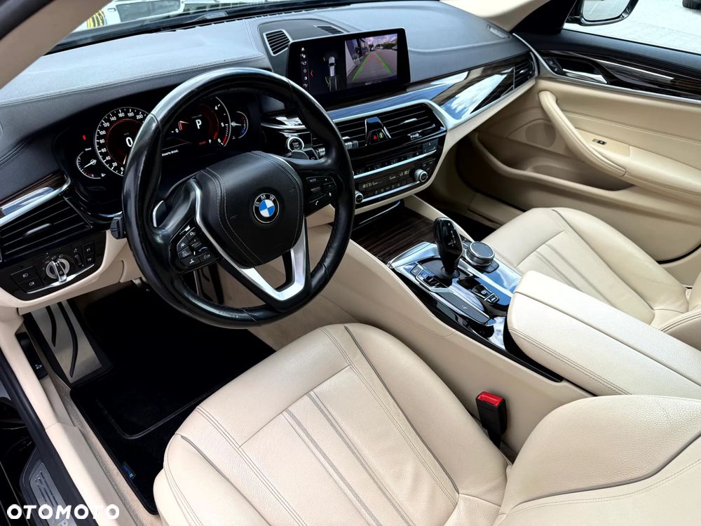BMW Seria 5 520d xDrive Luxury Line - 14