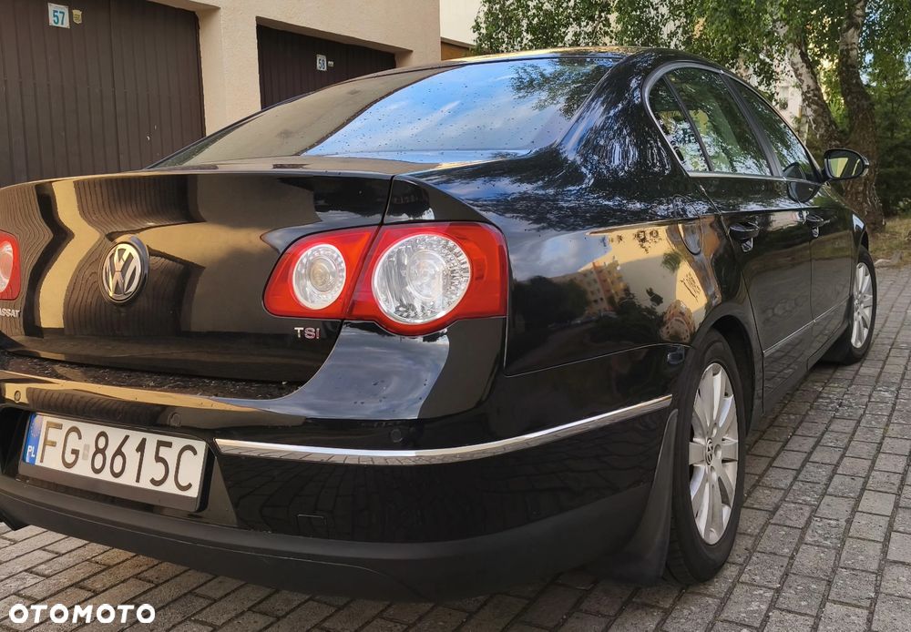 Volkswagen Passat - 2