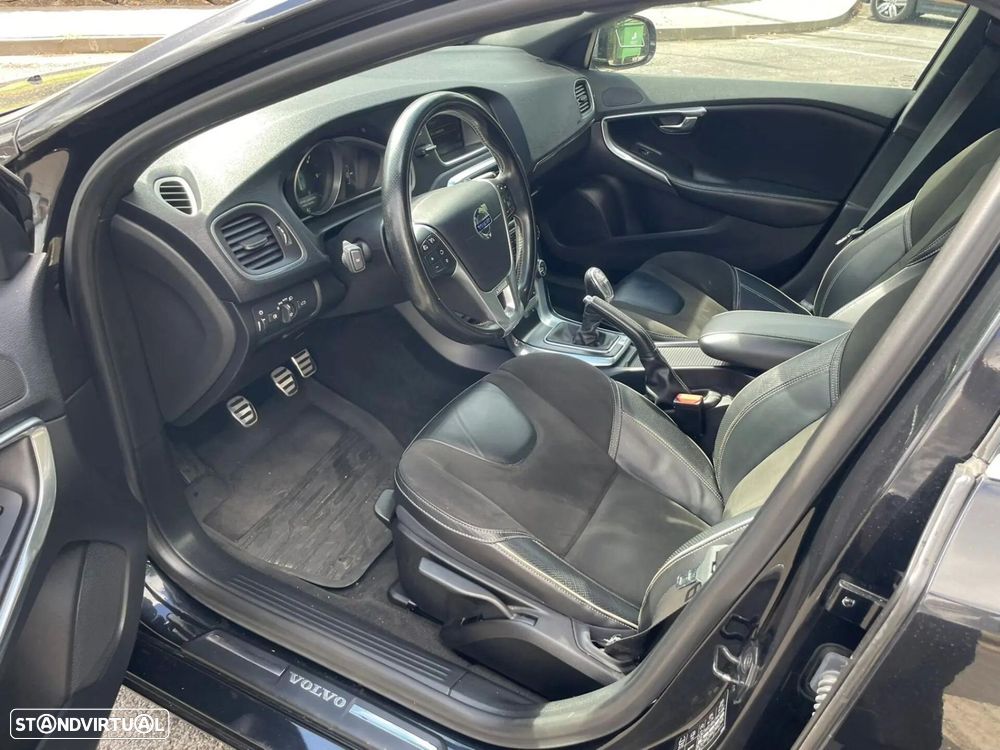 Volvo V40 1.6 D2 R-Design - 19
