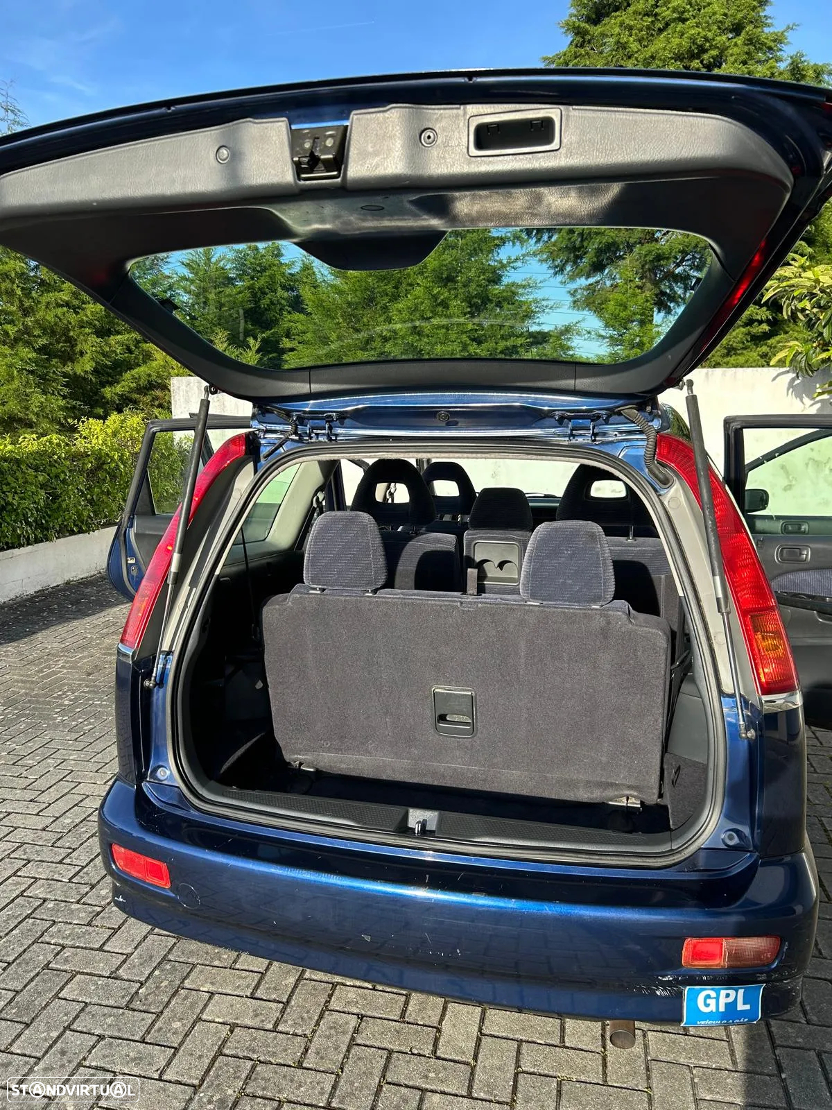 Honda Stream 1.7 ES - 9