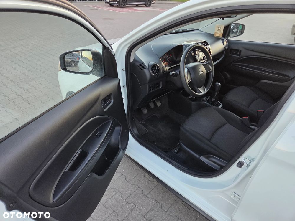 Mitsubishi Space Star 1.0 - 10