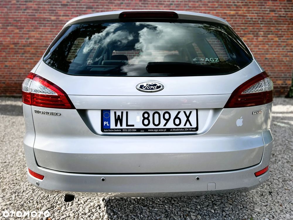Ford Mondeo - 36