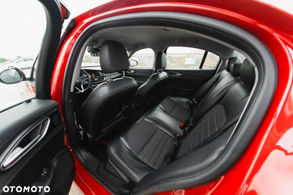 Alfa Romeo Giulia 2.2 D Turbo - 10