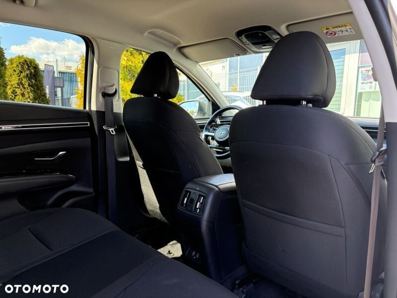 Hyundai Tucson 1.6 T-GDi HEV Executive 2WD - 13