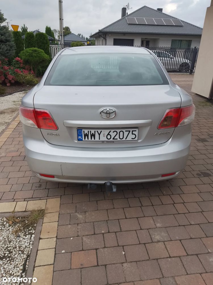 Toyota Avensis 2.0 D-4D - 3