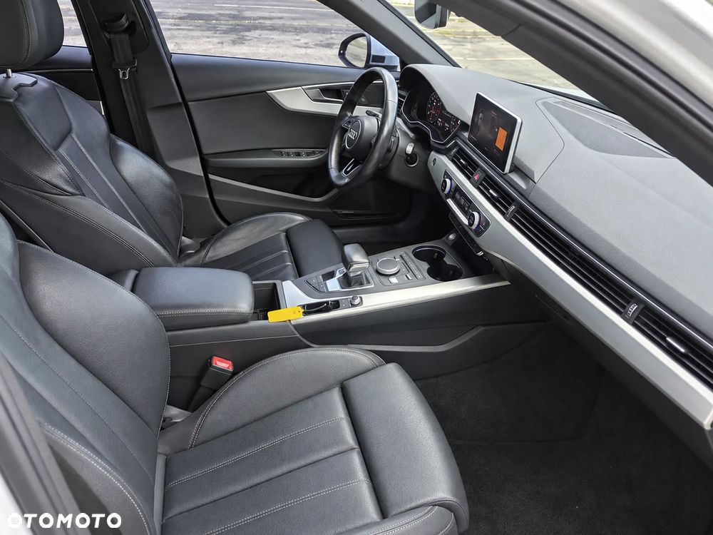 Audi A4 Limousine - 14