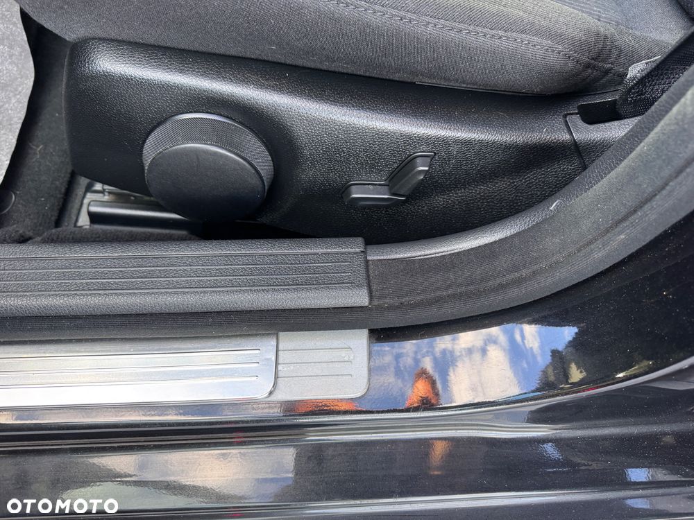 Mercedes-Benz Klasa C 220 CDI DPF Automatik Elegance - 11