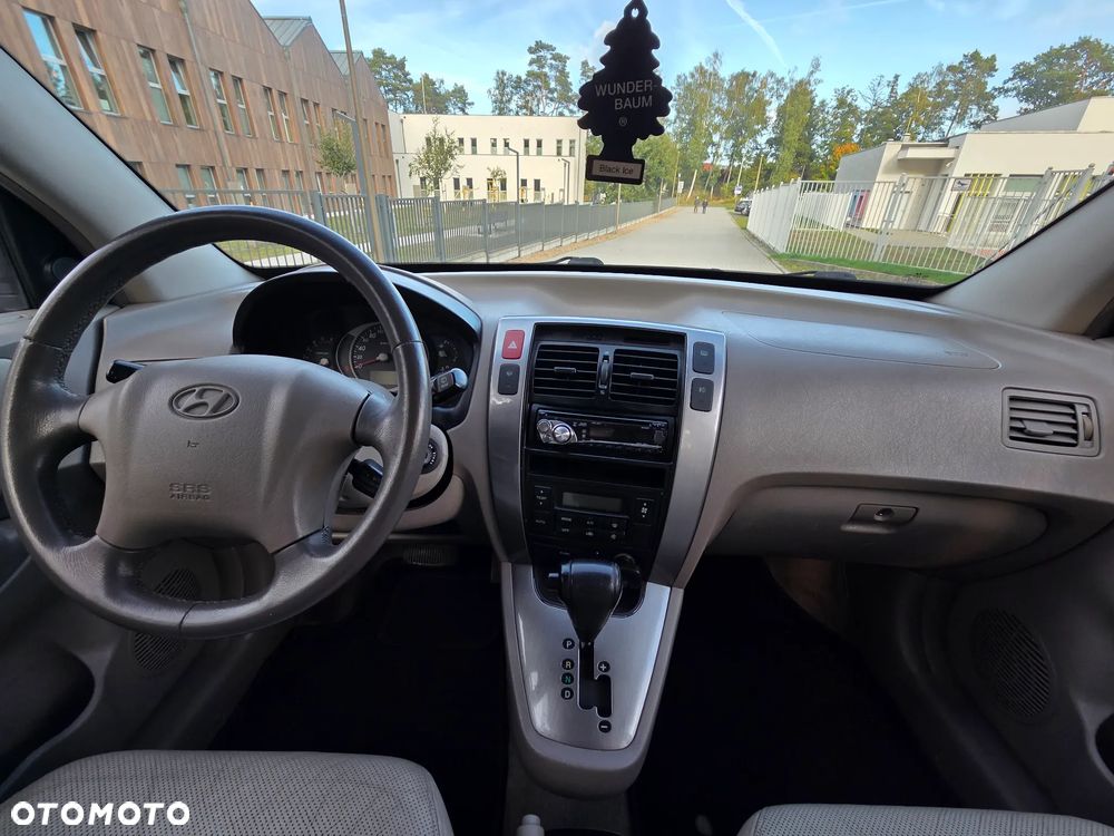 Hyundai Tucson 2.0 CRDi Elegance + - 13