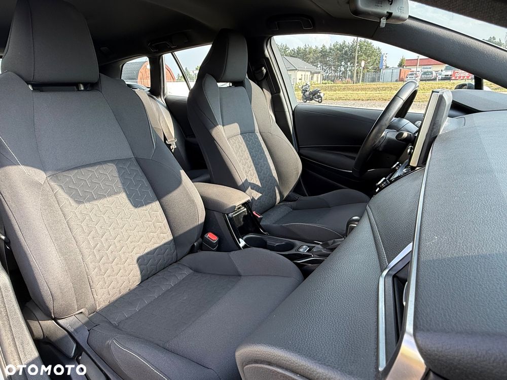 Toyota Corolla 1.8 Business Edition - 15