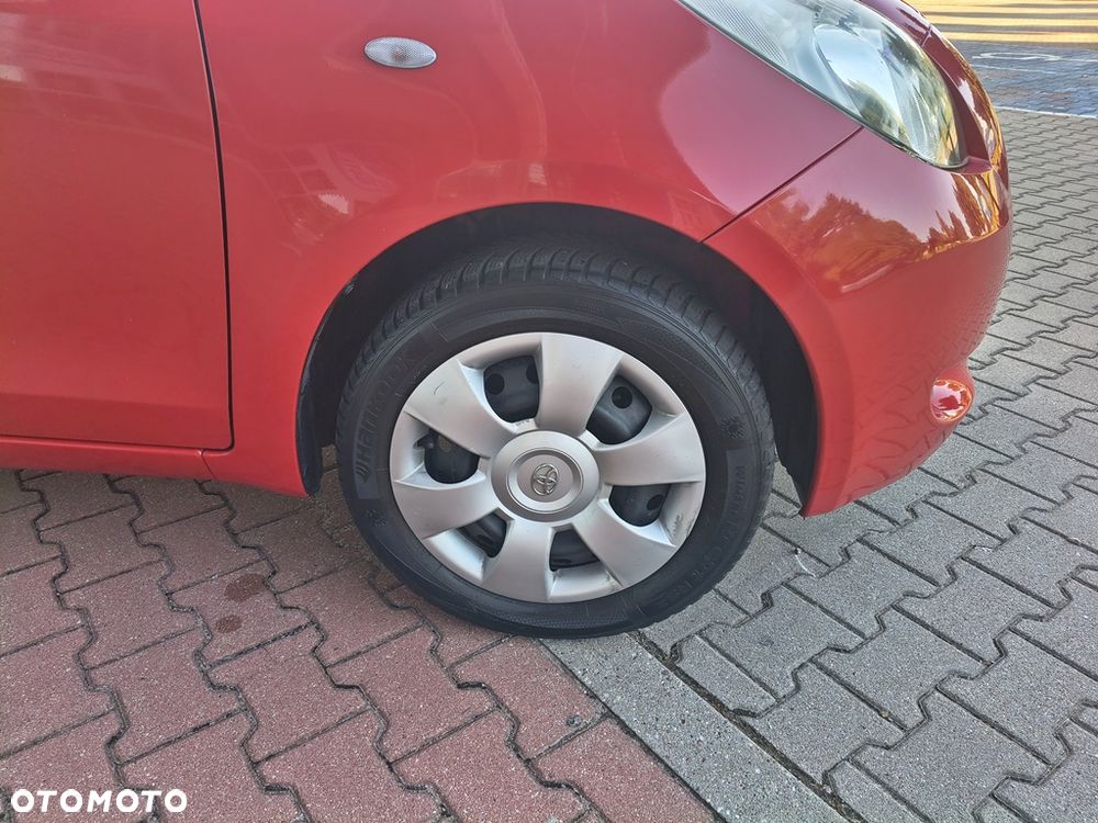 Toyota Yaris 1.0 VVT-i Team - 13