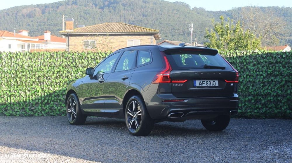 Volvo XC 60 2.0 T6 PHEV R-Design AWD - 4
