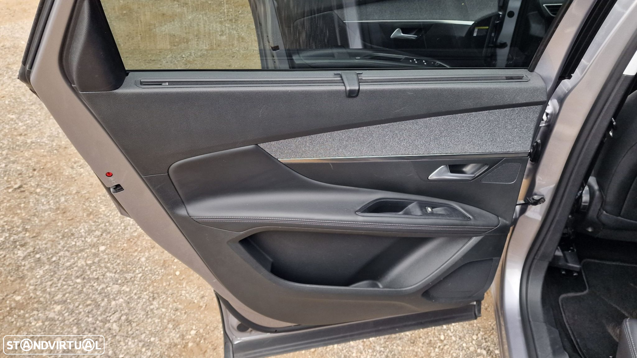 Peugeot 5008 1.6 BlueHDi Allure - 30