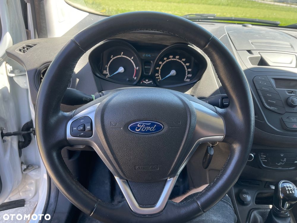 Ford Courier - 10