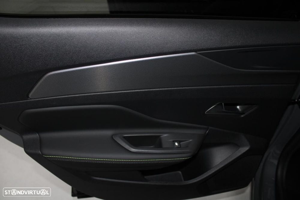 Peugeot E-408 58 kWh GT - 13