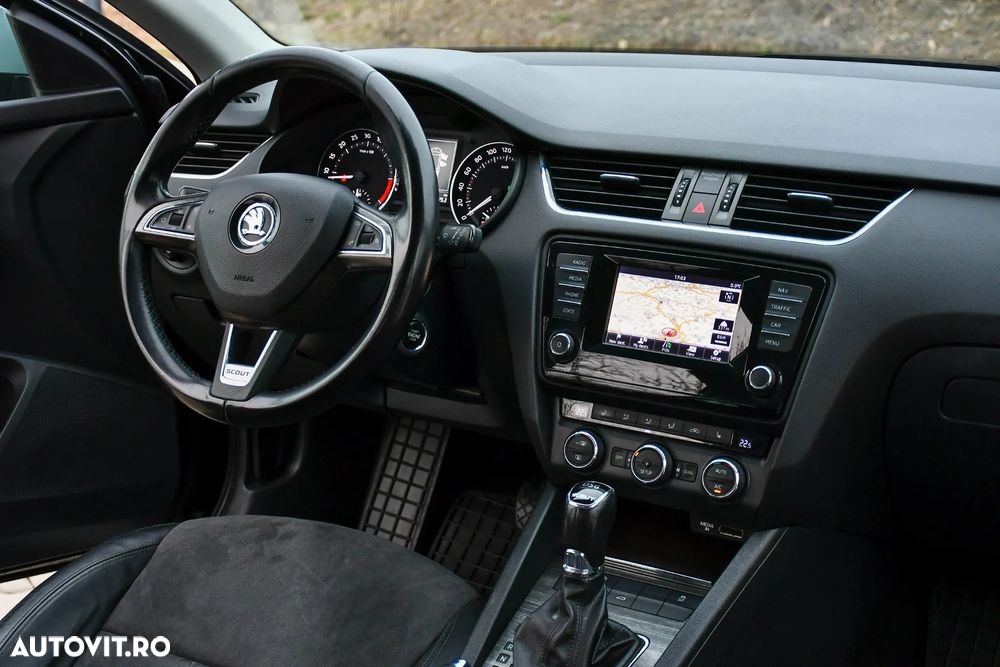 Skoda Octavia 2.0 TDI 4x4 DSG Scout - 23
