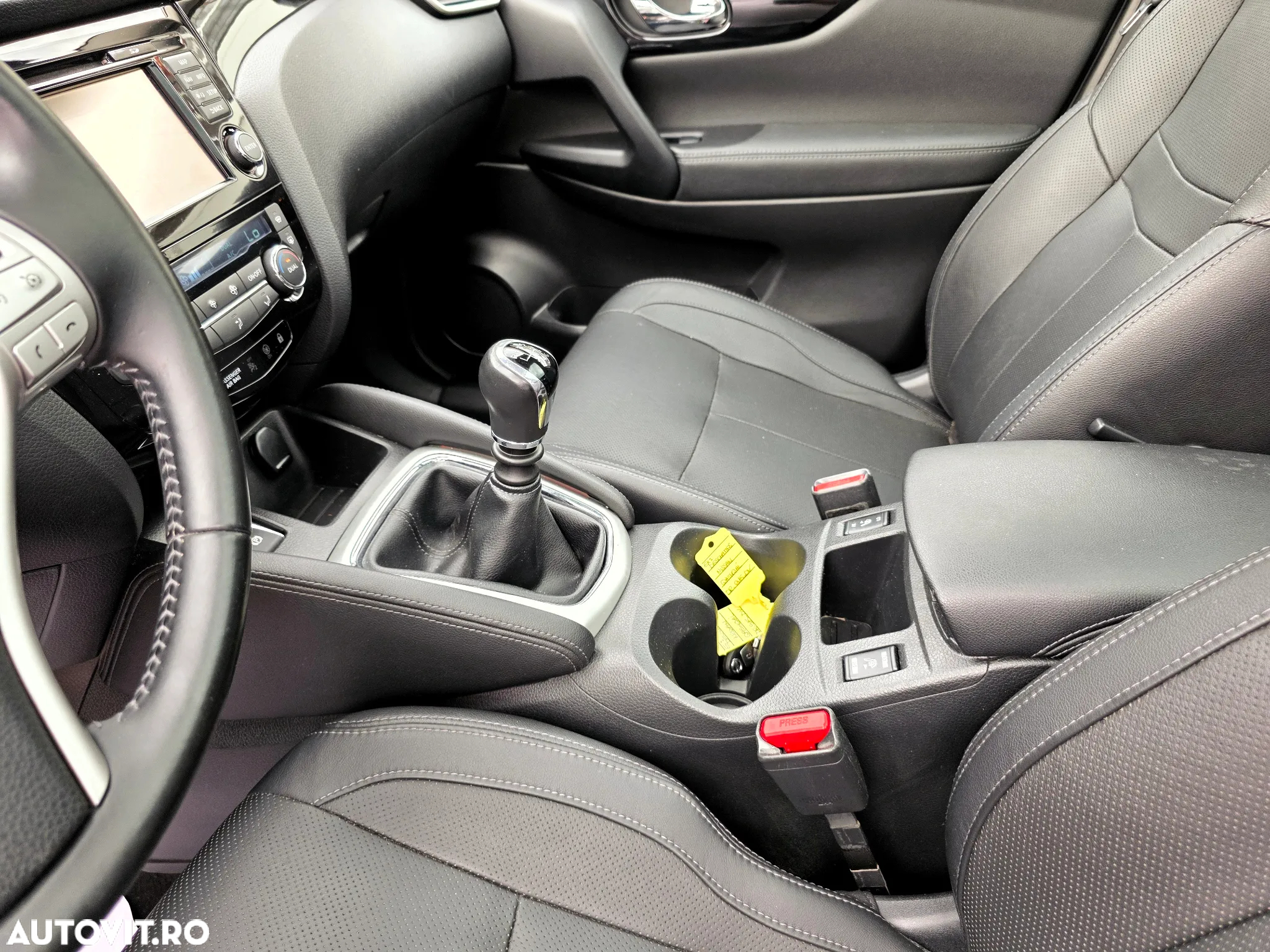 Nissan Qashqai 1.5 DCI Start/Stop Tekna - 22