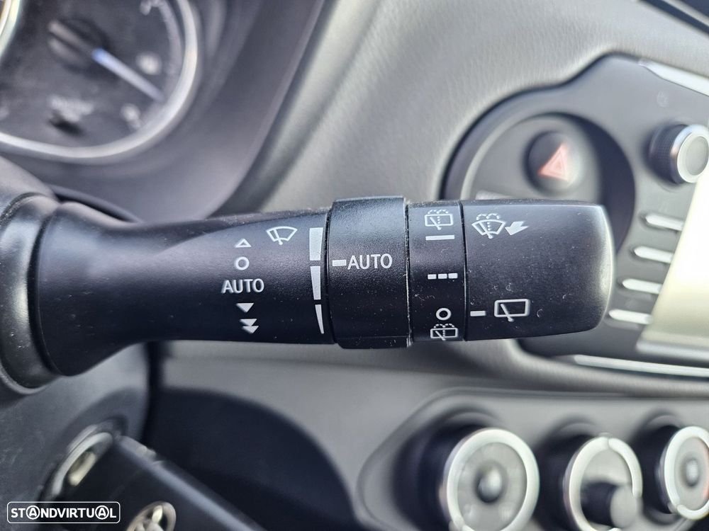Toyota Yaris 1.0 VVT-i Comfort Plus - 37