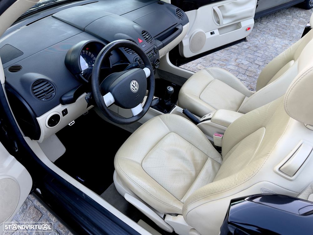 VW New Beetle Cabriolet 1.4 Top Couro - 40