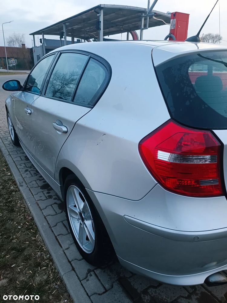 BMW Seria 1 120d - 8
