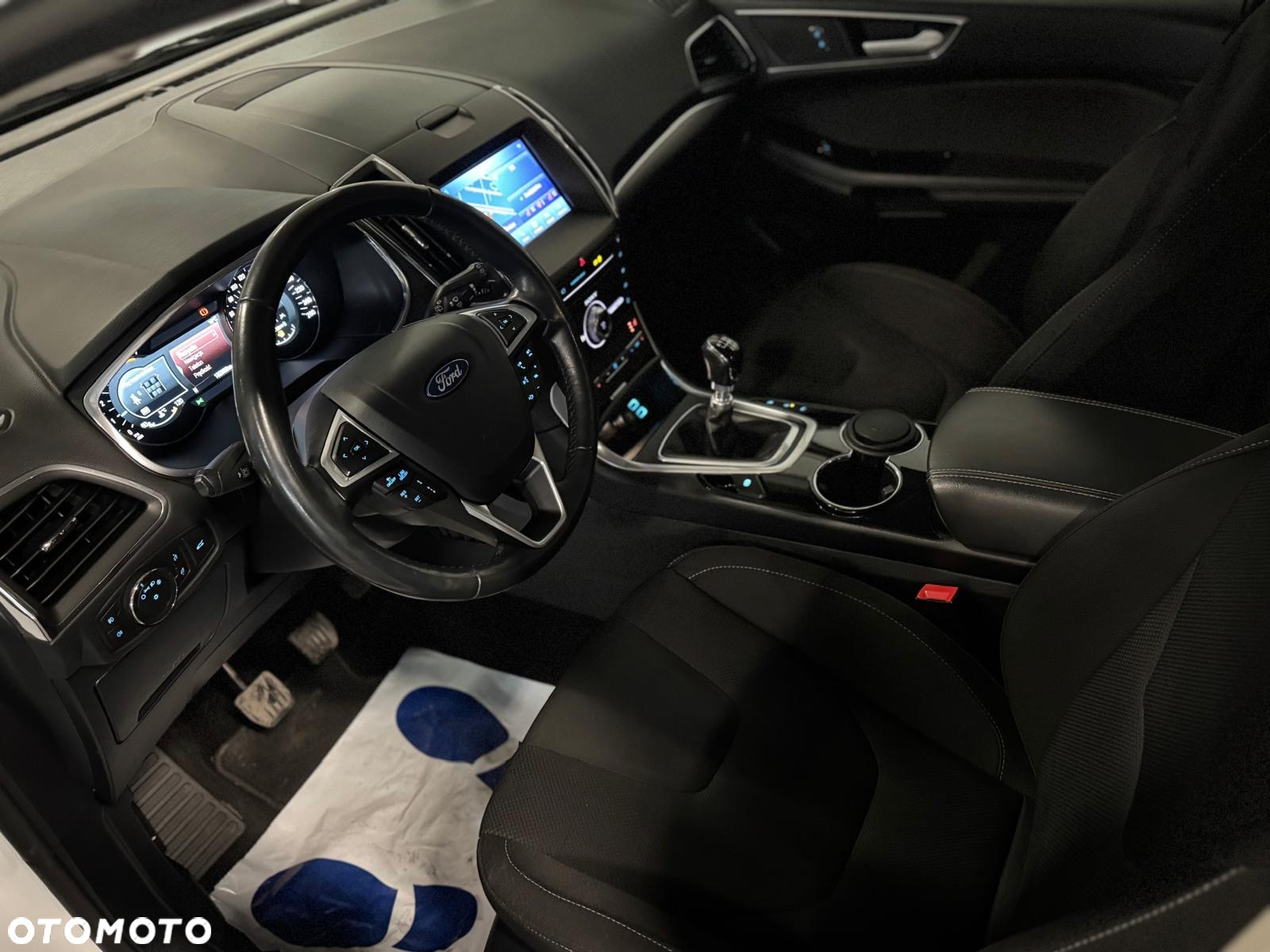 Ford S-Max - 27
