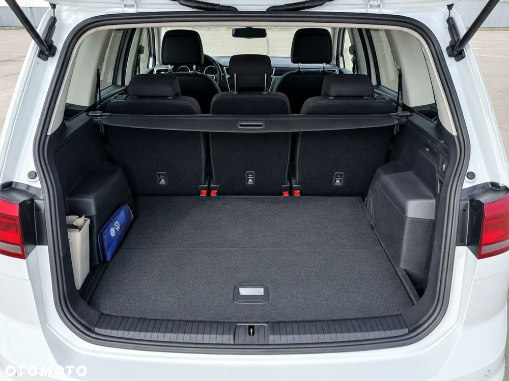 Volkswagen Touran 2.0 TDI SCR Comfortline - 10