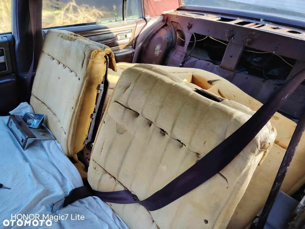 Cadillac Deville - 10
