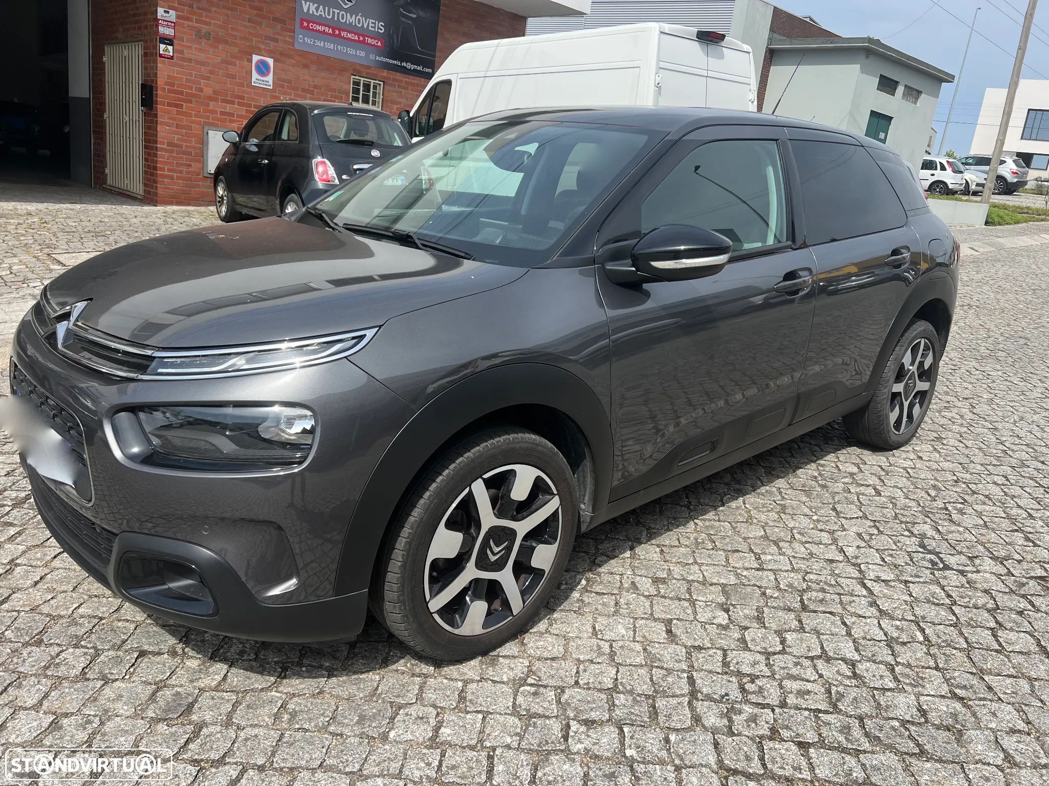 Citroën C4 Cactus 1.2 PureTech Shine - 1