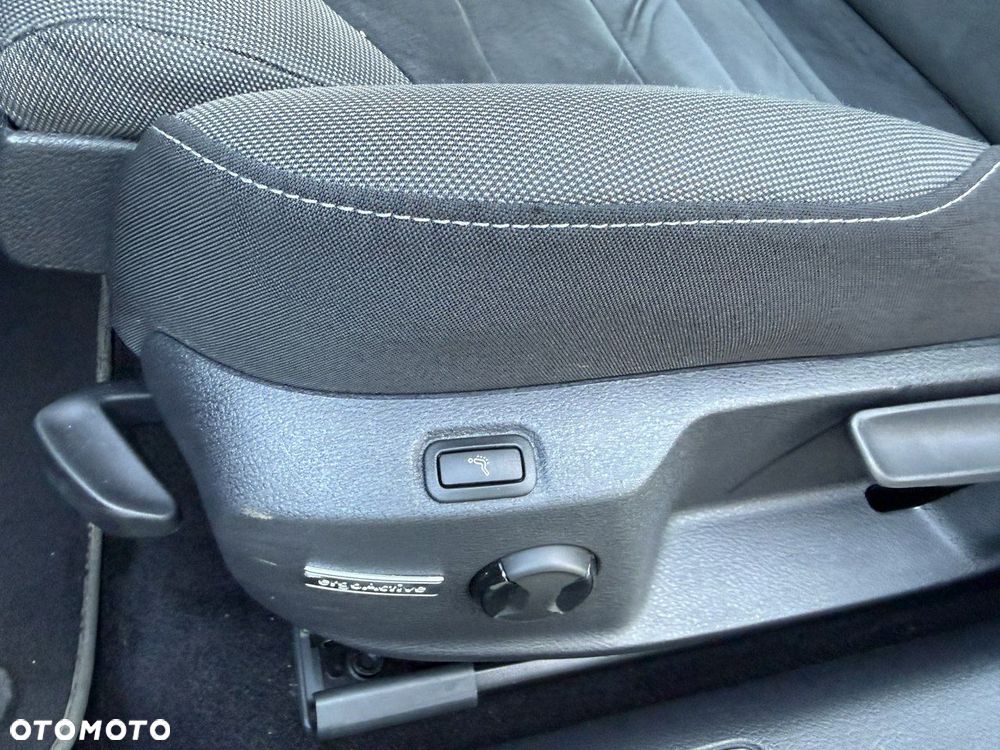 Volkswagen Golf - 16